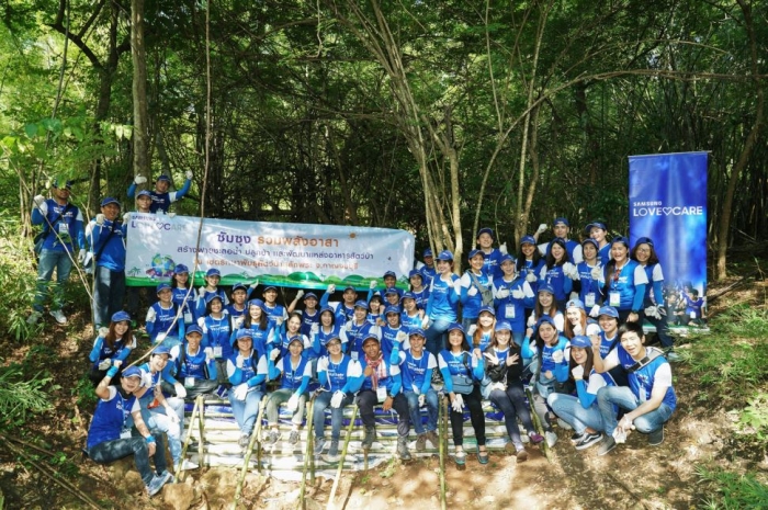 ▲태국 야생동물 보호구역에서 봉사 활동에 참여한 태국법인 임직원들 ⓒ삼성전자