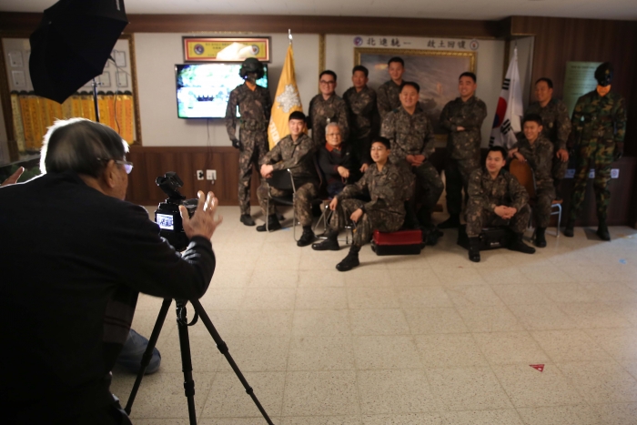 ▲ⓒ제 5기갑여단은 라미현 작가와 지역내 참전용사분을 모시고 코리아 워 베테랑 프로젝트 행사를 가졌다.