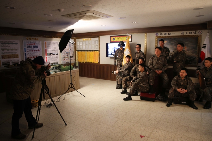 ▲ⓒ제 5기갑여단은 라미현 작가와 지역내 참전용사분을 모시고 코리아 워 베테랑 프로젝트 행사를 가졌다.