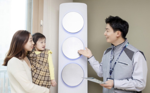 ▲에어컨 사전점검 서비스 모습. ⓒ삼성전자서비스