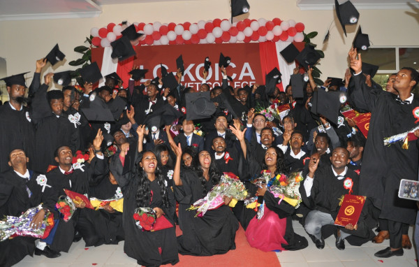 ▲LG전자가 1일 에티오피아 수도 아디스아바바에 있는 'LG-KOICA 희망직업훈련학교'에서 ‘제3회 LG-KOICA 희망직업훈련학교 졸업식’을 개최했다. ⓒLG전자