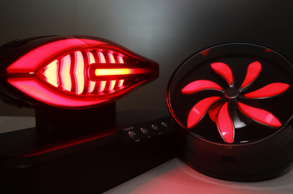▲LG이노텍의 차량용 LED모듈 ‘넥슬라이드-HD’가 적용된 차량 외장 램프 모형. ⓒLG이노텍