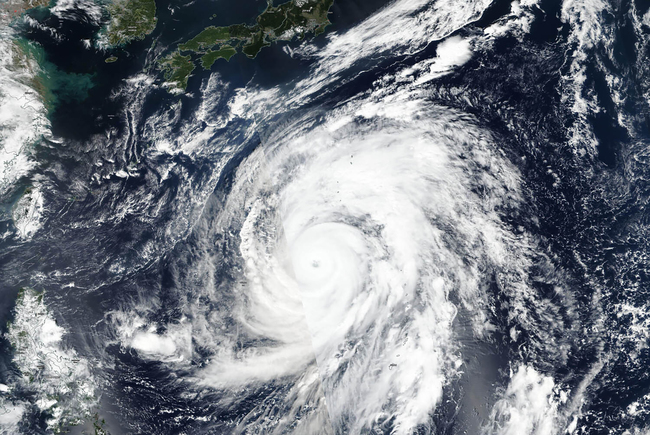 ▲ 일본 열도에 접근하고 있는 제19호 초강력 태풍 하기비스 위성 사진. 미국 항공우주국(NASA)-해양대기청(NOAA)의 수오미 NPP 인공위성에서 9일 촬영한 것이다 ⓒ 연합뉴스