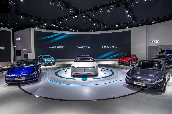 ▲현대자동차의 '2019 광저우 국제 모터쇼' 전시 공간과 전시 차종의 모습 ⓒ현대자동차