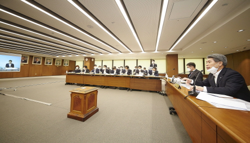 ▲IBK기업은행은 서울 을지로 본점에서 올해 첫 경영전략회의를 열고 코로나19 금융지원 현황을 점검했다고 25일 밝혔다. ⓒIBK기업은행