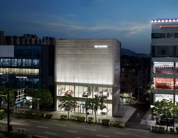 ▲현대자동차 송파대로 전시장 전경 ⓒ사진작가 전택수
