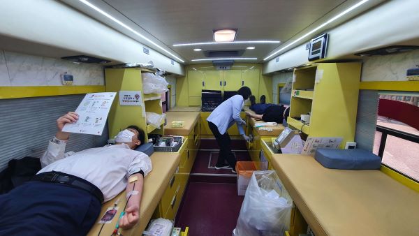 ▲나주공장 임직원이 헌혈하는 모습 ⓒ남양유업
