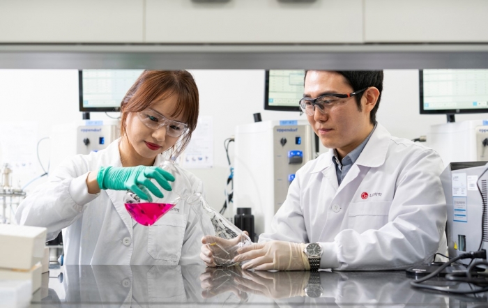 ▲LG화학 차세대 골관절염 치료제 후보물질 'LG34053' 임상 1b·2상이 식약처로부터 승인받았다. ⓒLG화학