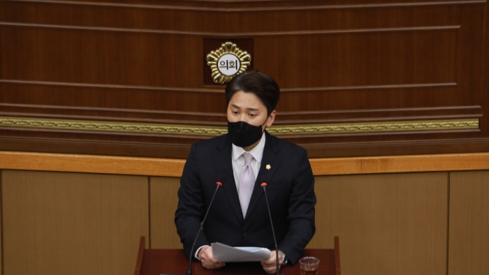 ▲이민석 마포구의원(국민의힘) 자유 5분발언 모습 ⓒ마포구의회