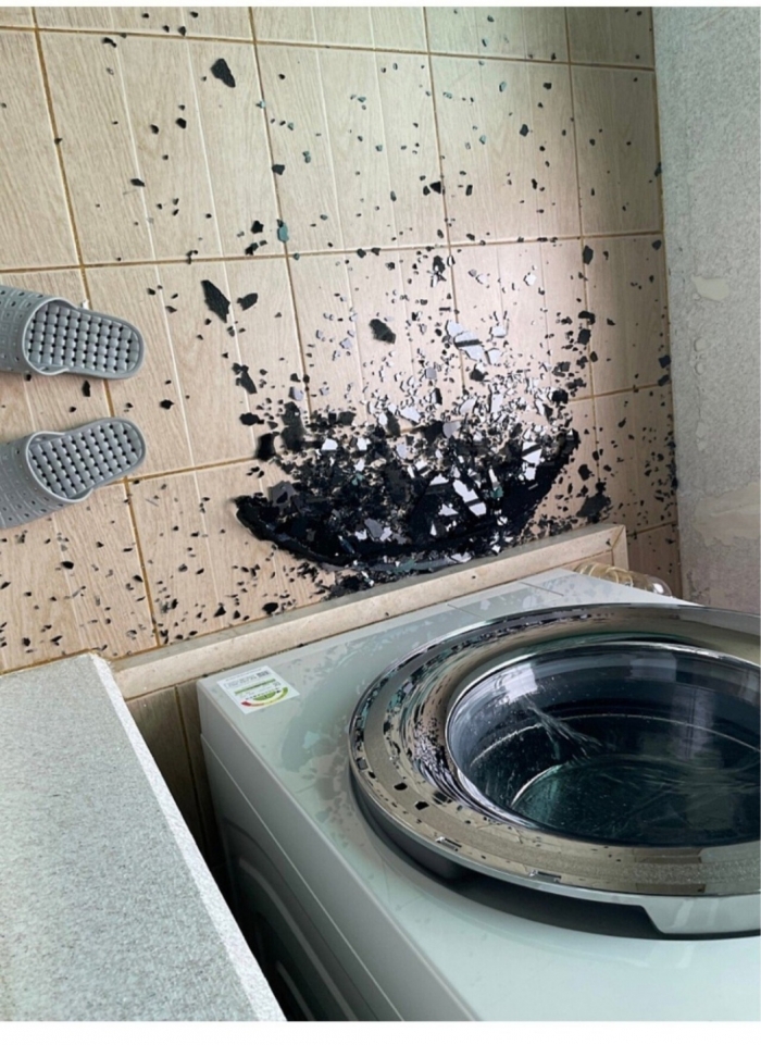 ▲삼성전자의 세탁기를 사용하다가 피해를 입은 제보자가 업로드한 이미지. ⓒ네이버 블로그 캡처