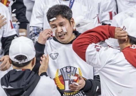 ▲SSG 랜더스 우승에 감격하고 있는 정용진 신세계그룹 부회장. ⓒ정용진 SNS