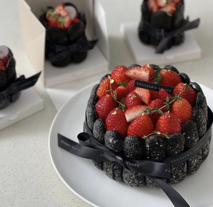 ▲파티셰리후르츠의 ‘미니 샤를롯트 케이크’. ⓒ롯데백화점