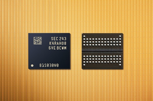 ▲삼성전자의 12나노급 16Gb DDR5. ⓒ삼성전자