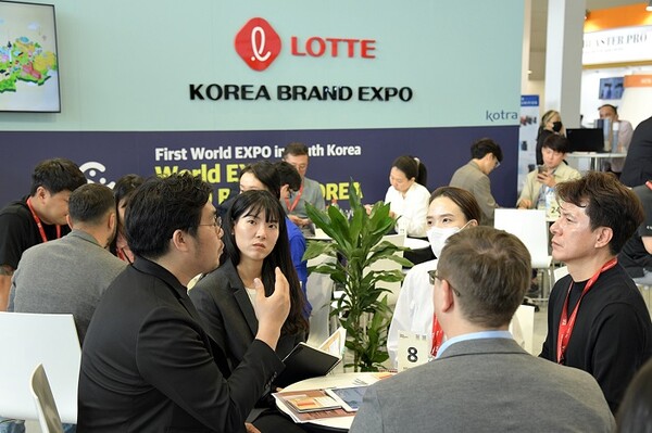 ▲지난해 9월 개최한 '대한민국 브랜드 엑스포 IN 독일' 수출상담회 현장. ⓒ롯데