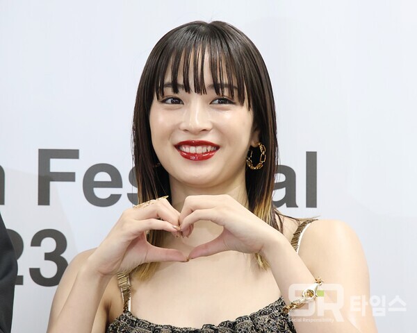 ▲제28회 부산국제영화제 아시아 영화의 창'키리에의 노래' 기자간담회에 참석한 히로세 스즈. ⓒ심우진 기자