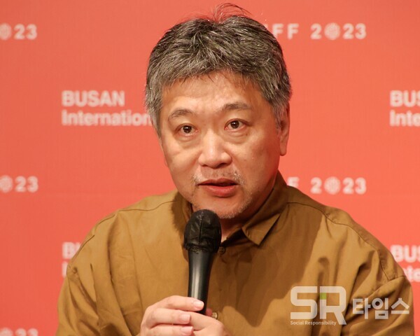 ▲제28회 부산국제영화제 상영작 '괴물' 기자간담회에 참석한 고레에다 히로카즈 감독. ⓒ심우진 기자