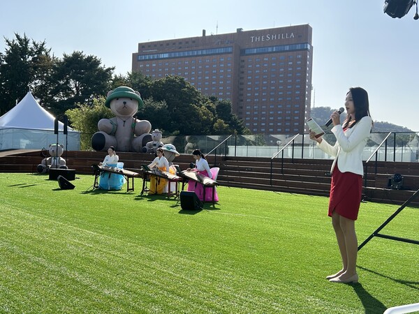 ▲신라면세점 서울점 루프탑에서 '정관장 국경절 프로모션'을 진행하고 있다. ⓒ호텔신라