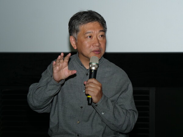 ▲부산 CGV 센텀시티에서 8일 진행된 '괴물' GV에서 고레에다 히로카즈 감독이 질문에 답하고 있다. ⓒ미디어캐슬