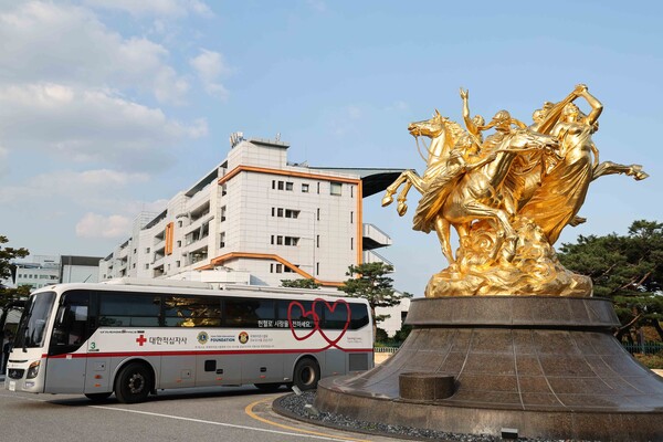 ▲한국마사회가 지난 12일 ‘2023년 제3차 사랑의 단체헌혈’ 행사를 진행했다고 15일 밝혔다. ⓒ한국마사회