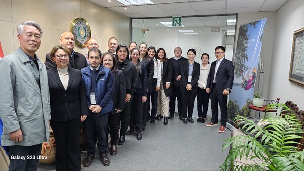 ▲LX공사는 주한 파라과이 대사관 등을 비롯한 공무원들을 대상으로 지난 10월 30일부터 2주간 토지행정 및 공간정보 지식 공유를 위한 초청연수를 실시했다. ⓒLX한국국토정보공사