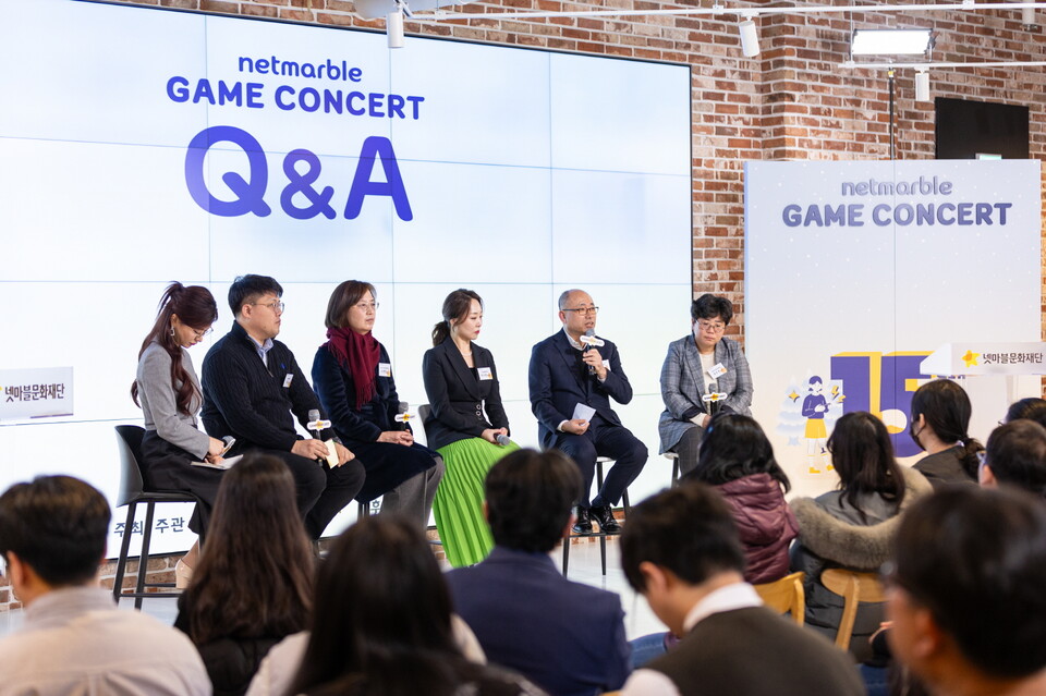 ▲(오른쪽부터) 김수진 한국사회가치평가 이사, 김진우 덕성여자대학교 교수, 이나영 넷마블문화재단 사무국장, 도영임 카이스트 초빙교수, 정웅 함평영화학교 특수교사. ⓒ넷마블