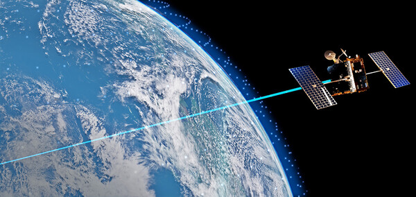 ▲원웹의 위성망을 활용한 한화시스템 '저궤도 위성통신 네트워크' 가상도. ⓒ한화시스템