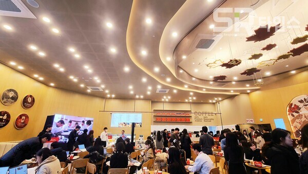 ▲팀홀튼 매장 내부 전경. ⓒ박현주 기자