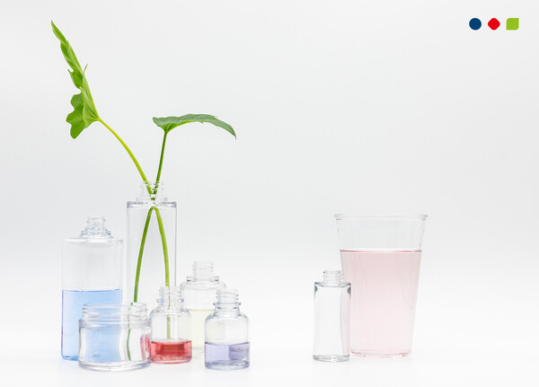 ▲롯데케미칼의 ‘PET CLEAR’ 소재로 만든 패키징. ⓒ롯데케미칼