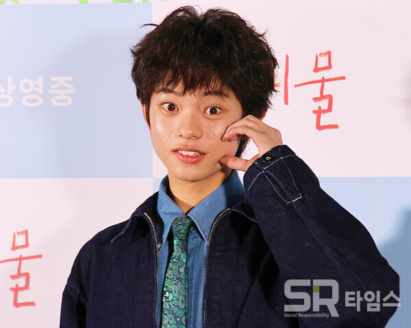 ▲'괴물'의 주역 쿠로카와 소야가 21일 내한 기자간담회에 참석해 포즈를 취하고 있다. ⓒ심우진 기자