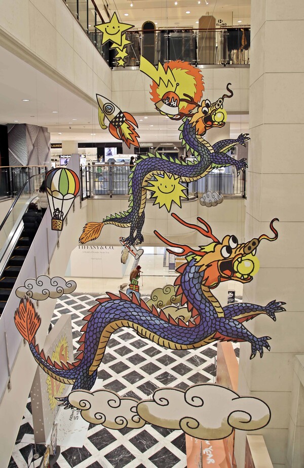 ▲황중환 작가 구름 속 쌍룡. ⓒ신세계백화점