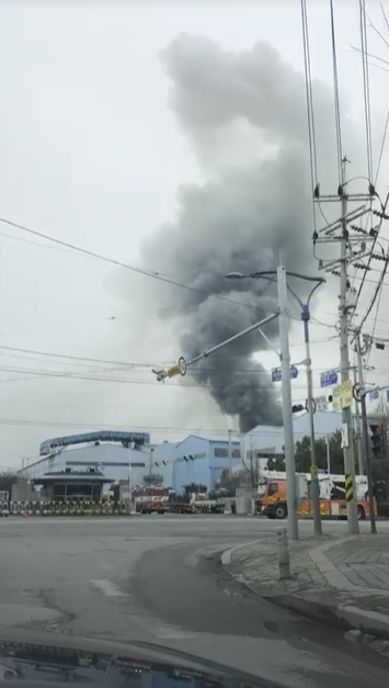 ▲인천시 서구 가좌동에 있는 한 산업단지에서 화재가 발생했다. ⓒKBS화면 캡처