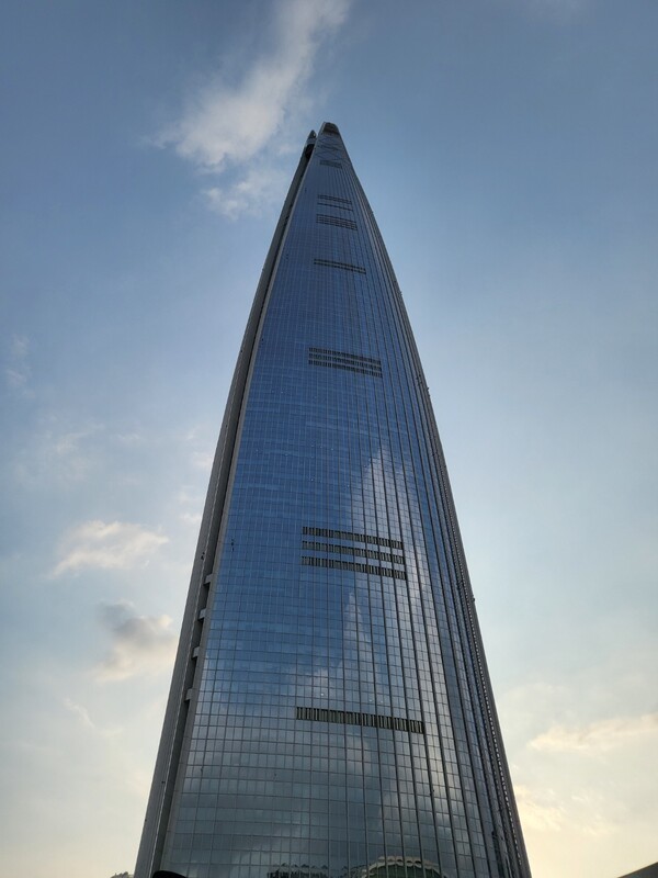 ▲롯데월드타워 전경. ⓒ최나리 기자