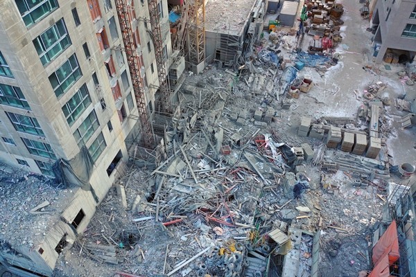 ▲2022년 1월 광주 화정 아이파크 붕괴사고로 노동자 6명이 잔해에 깔려 사망하는 대참사를 빚었다.