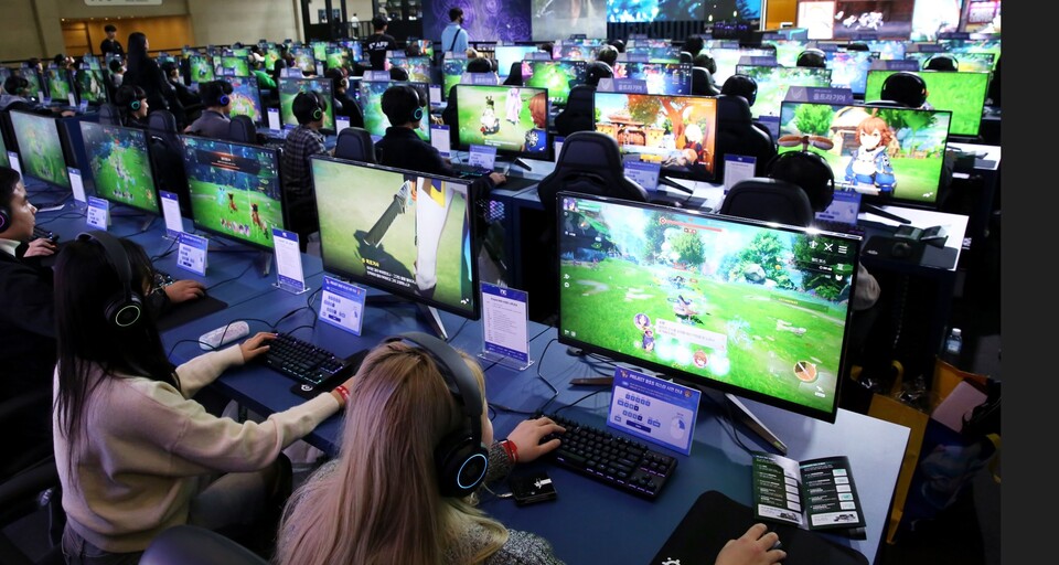 ▲지난해 11월 16일 부산 벡스코에서 열린 지스타 2023에서 처음 공개된 엔씨소프트 ‘프로젝트 BSS’가 이용자들로부터 차별화된 수집형 역할수행게임(RPG)이라는 호평을 받았다. ⓒ엔씨소프트