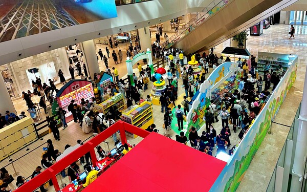 ▲서울 송파구에 위치한 롯데월드몰 1층에 마련된 포켓몬 타운 팝업. ⓒ롯데백화점