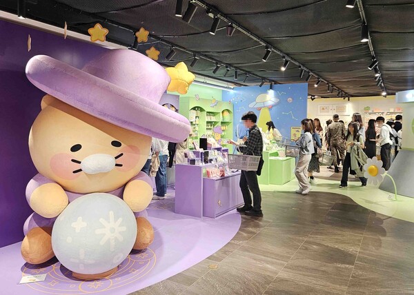 ▲서울 서초구에 위치한 신세계 강남점 ‘별별춘식 팝업스토어’ 전경.  ⓒ신세계백화점