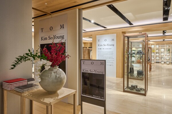 ▲현대백화점 본점에 마련된 tOM 팝업스토어 전경. ⓒtOM