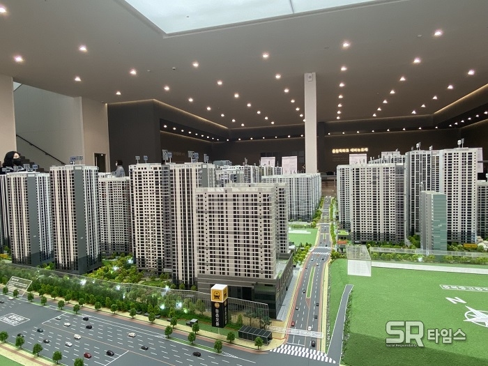 ▲서울 강동구 둔촌주공 재건축 단지 올림픽파크 포레온 견본주택. ⓒ박은영 기자