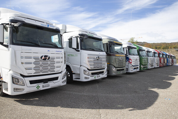 ▲스위스에서 운행중인 현대차 엑시언트 수소전기트럭. ⓒ현대자동차