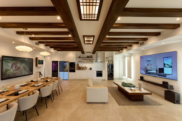 ▲LG전자가 스페인에 연 공감지능(AI) 가전과 냉난방공조 솔루션을 체험할 수 있는 프리미엄 체험공간 ‘어나더 한옥(Another Hanok)’. ⓒLG전자