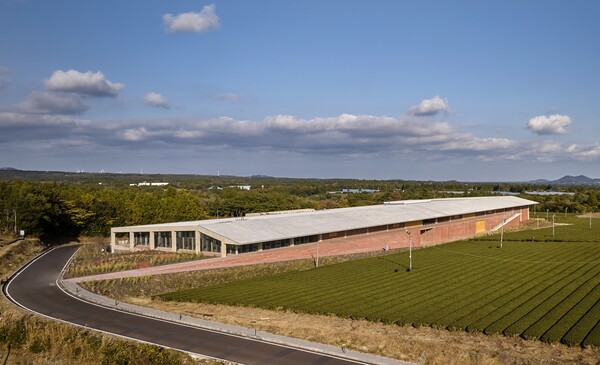 ▲제주 서귀표시에 있는 ‘한남다원 오설록 티팩토리’ 전경. ⓒ아모레퍼시픽그룹