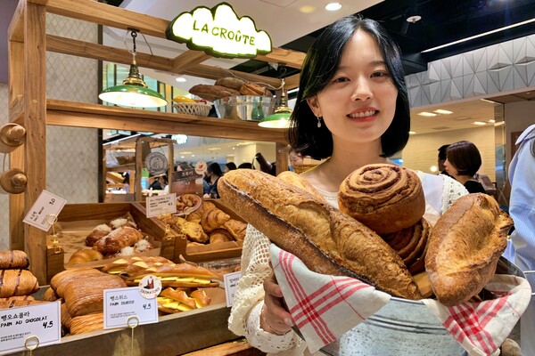 ▲롯데백화점 잠실점 지하 1층 팝업 매장에서 제품을 소개하는 모습. ⓒ롯데쇼핑