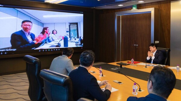 ▲SK텔레콤임 싱가포르 1위 통신사 싱텔과 차세대 통신 기술 협력 업무협약(MOU)을 체결했다. ⓒSK텔레콤