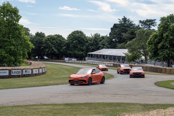 ▲제네시스는 11일(현지시간) 영국 웨스트서식스주에서 열린 ‘2024 굿우드 페스티벌 오브 스피드’에서 고성능 주행 능력을 선보였다. ⓒ제네시스