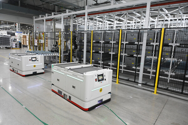 ▲스마트팩토리 솔루션이 적용된 경남 창원 LG스마트파크 냉장고 생산라인의 모습. ⓒLG전자