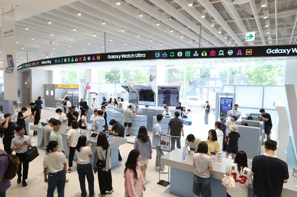 ▲11일 삼성스토어 홍대점에 위치한 갤럭시 스튜디오 체험존. ⓒ삼성전자