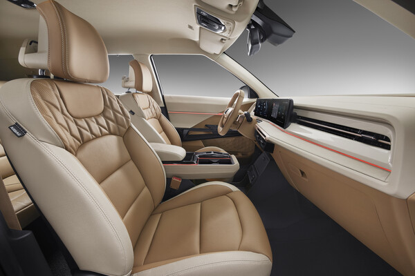 ▲액티언 인테리어 ‘카멜&베이지’ ⓒKG모빌리티