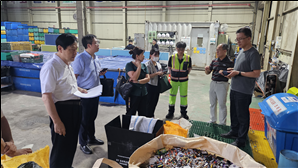 ▲한국전지재활용협회는 지난 7일 전문가들과 함께 서울시 관할 재활용선별시설에서 리튬배터리 관리현황을 점검했다. ⓒ한국전지재활용협회