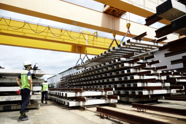 ▲삼표레일웨이 오송공장에서 제작한 철도 분기기를 공개했다. ⓒ삼표레일웨이