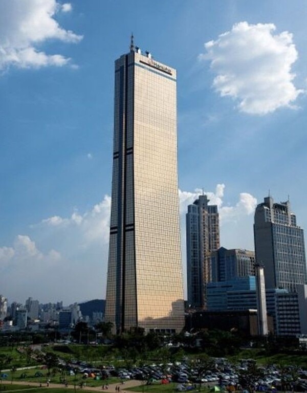 ▲서울 여의도 한화생명 63빌딩 전경. ⓒ 한화생명